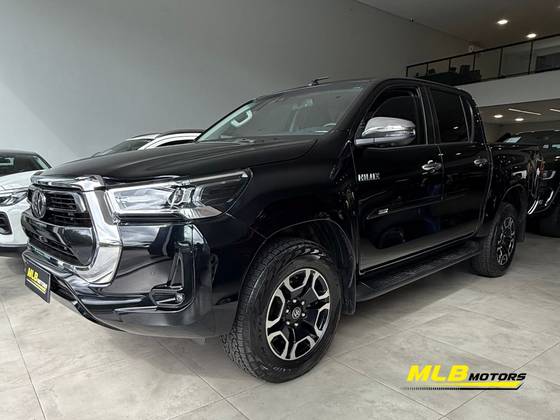 TOYOTA HILUX 2.8 D-4D TURBO DIESEL CD SRX 4X4 AUTOMÁTICO TOYOTA HILUX 2.8 D-4D TURBO DIESEL CD SRX 4X4 AUTOMÁTICO